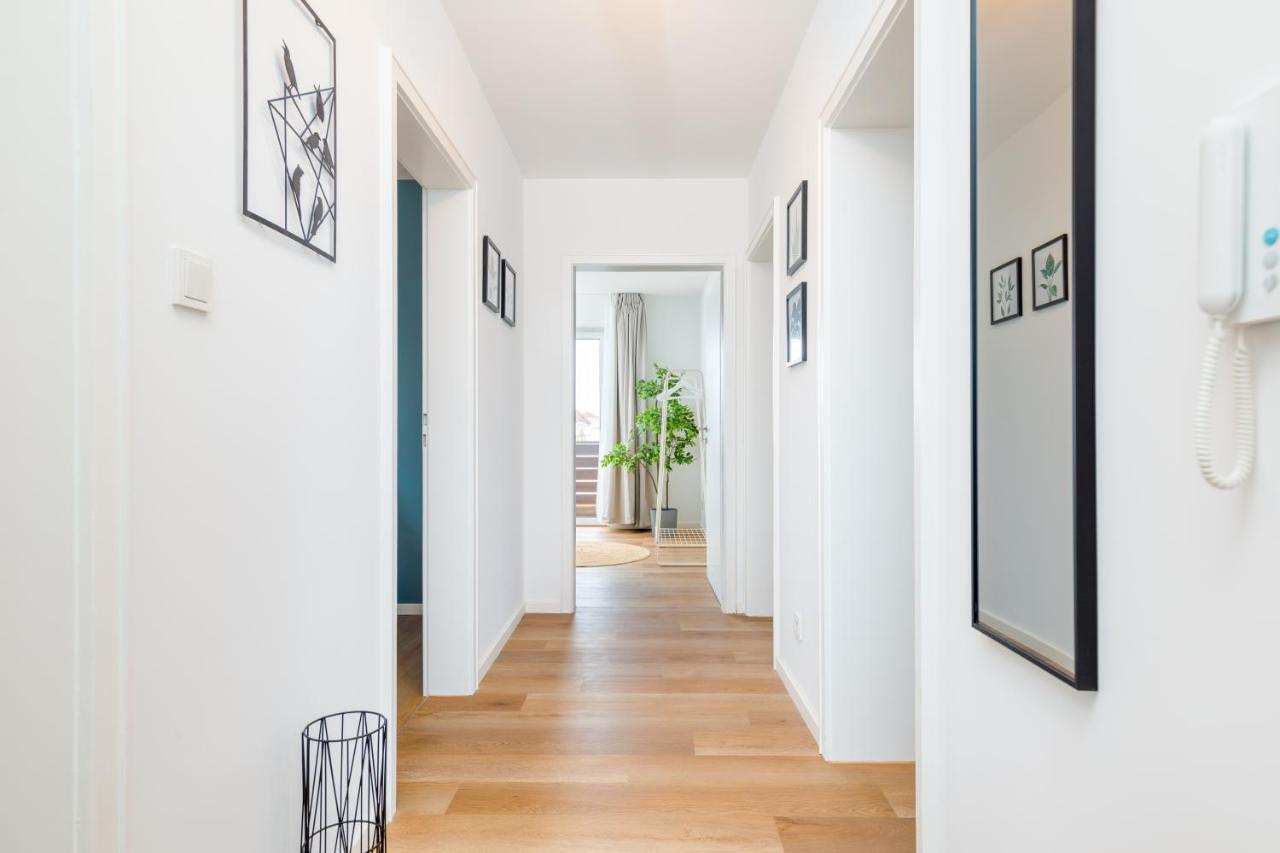 E&K Living - Design Apartment - 2 Bedrooms - Kitchen - Free Parking Augsburg Exterior foto